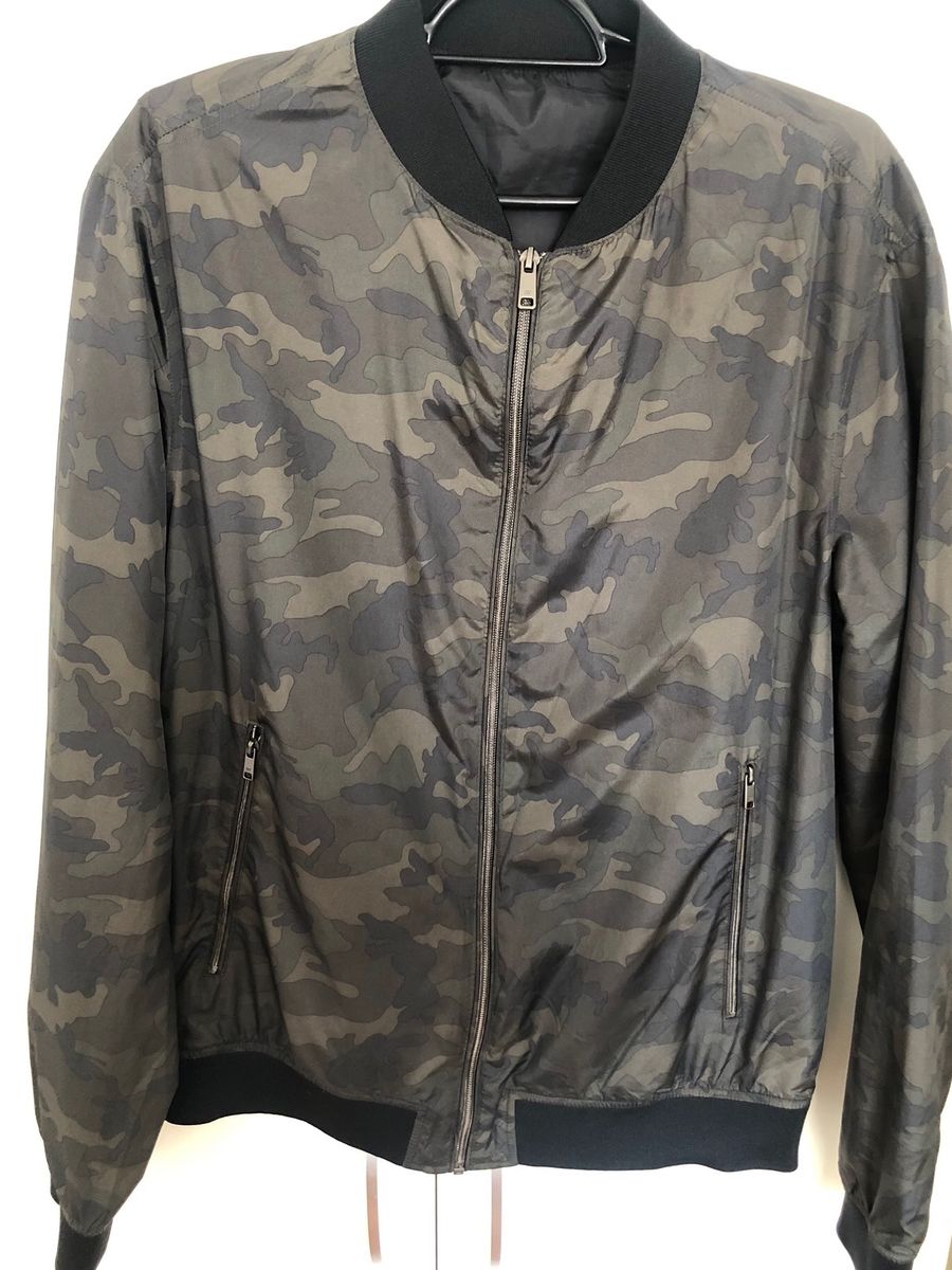 jaqueta camuflada zara