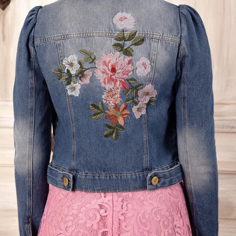 Jaqueta Casaco Jeans Bordado Marca Antix Chica Florida Coleção