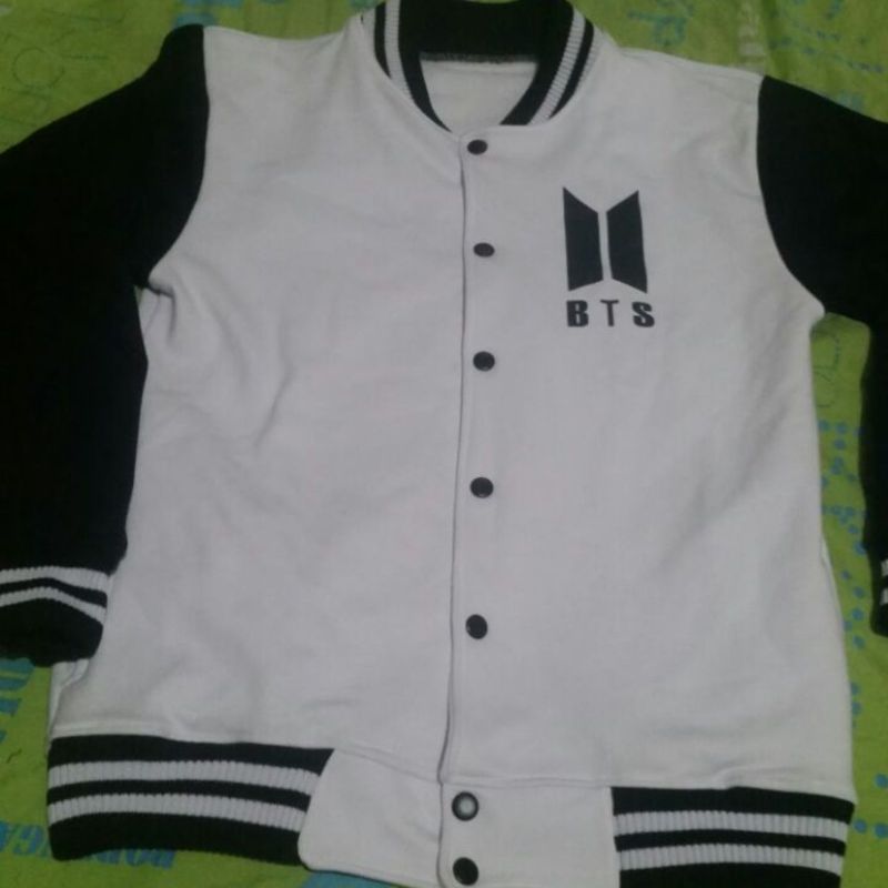 Jaqueta college bts store feminina