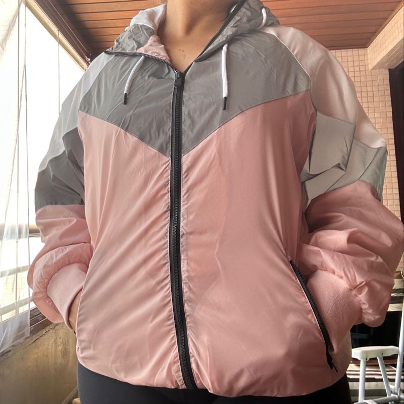 Jaqueta com Tecido Refletivo Moda Esportiva Feminina Renner
