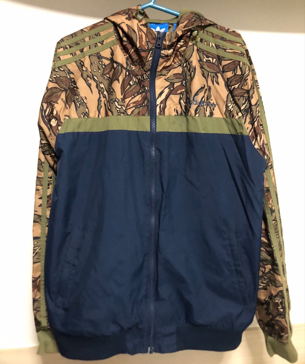 Corta vento hot sale adidas camuflada