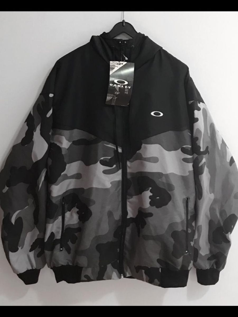 corta vento camuflada masculina