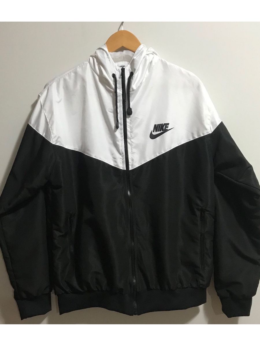 casaco nike branco e preto