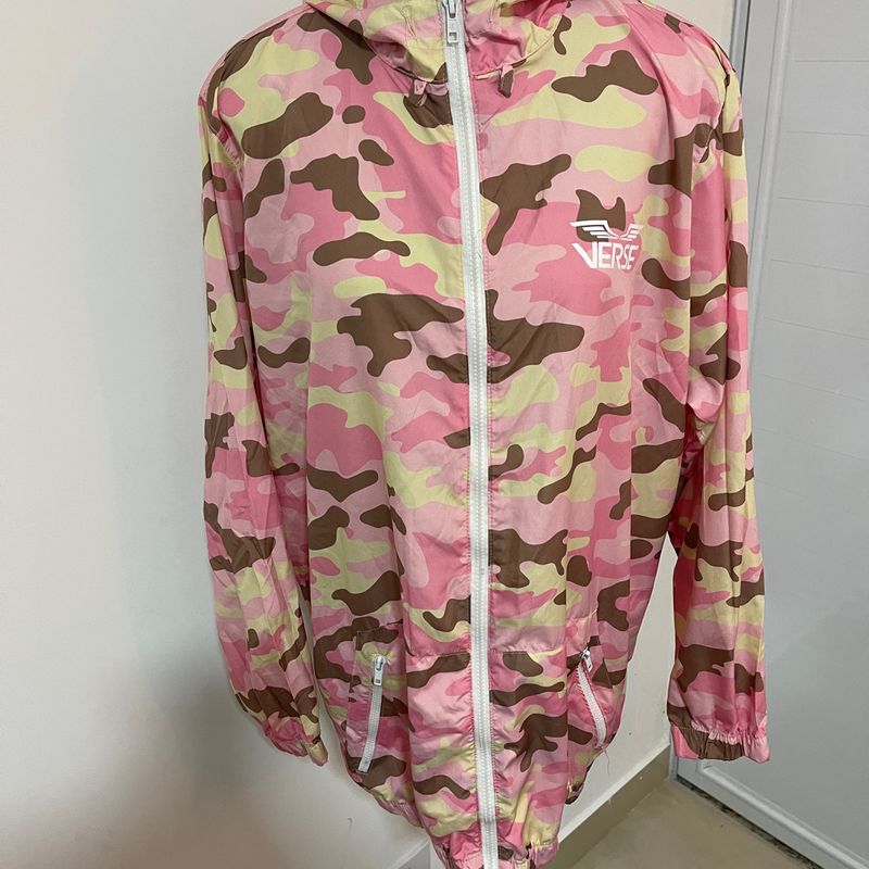 Corta vento feminina fashion camuflada rosa