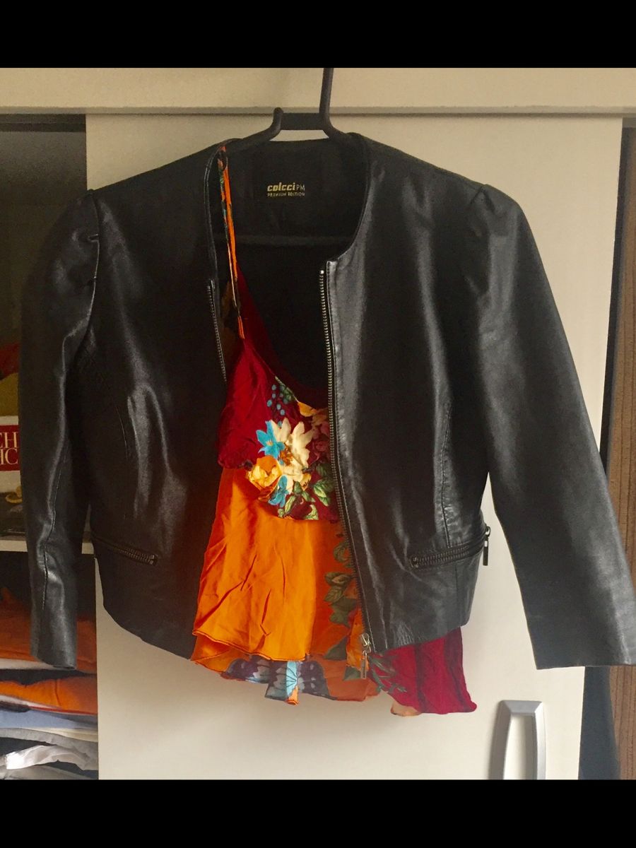 jaqueta de couro feminina cropped