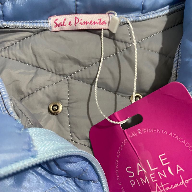 Jaqueta Cropped Puff Azul da Marca Sal e Pimenta Sal E Pimenta