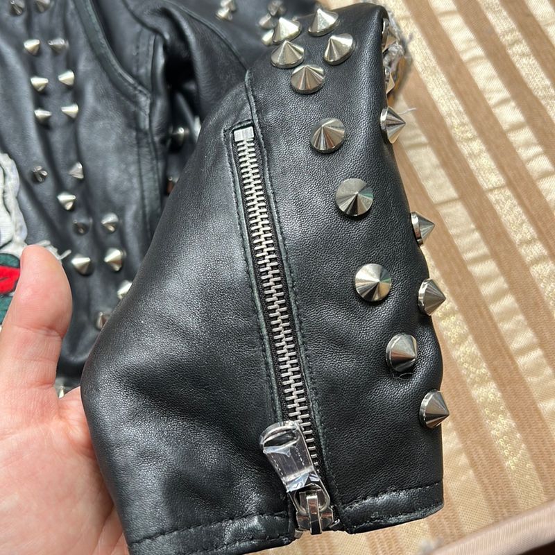 Jaqueta de Couro com Apliques Zara Casaco Feminino Zara Usado 94623102  enjoei