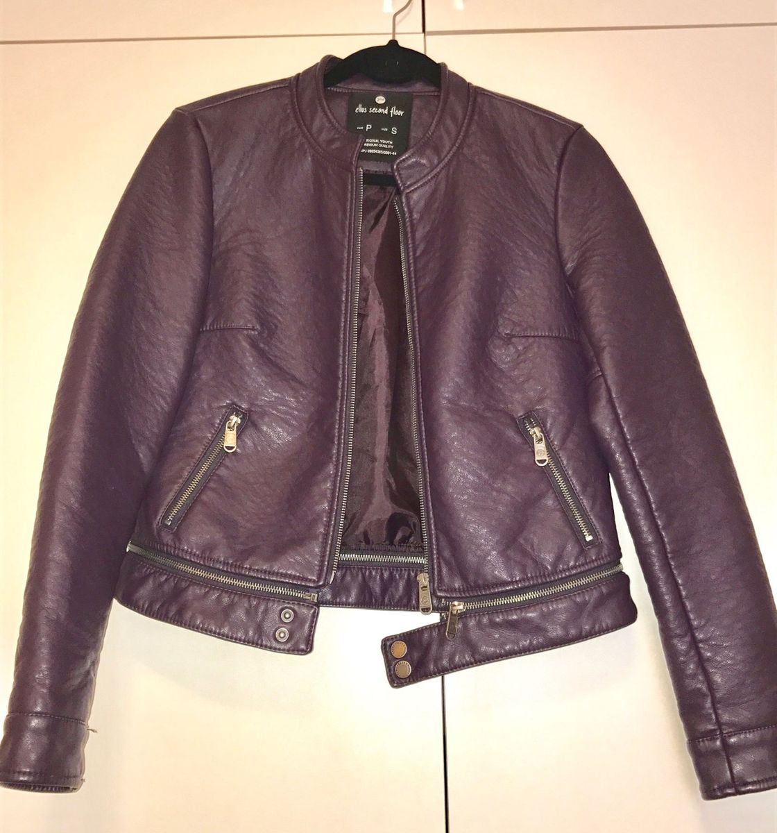 jaqueta de couro feminina roxa