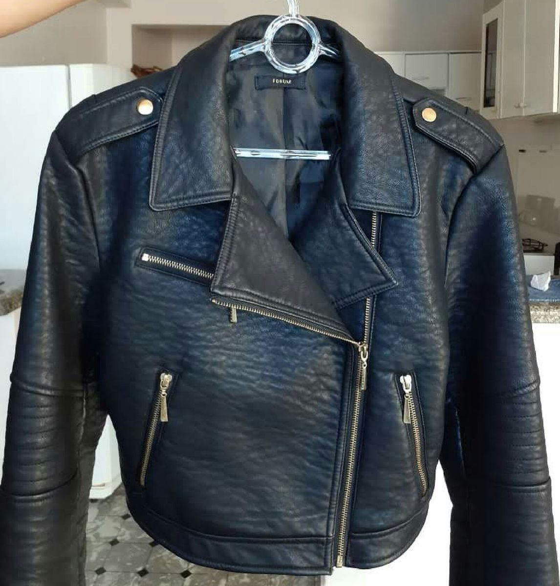 jaqueta de couro forum feminina