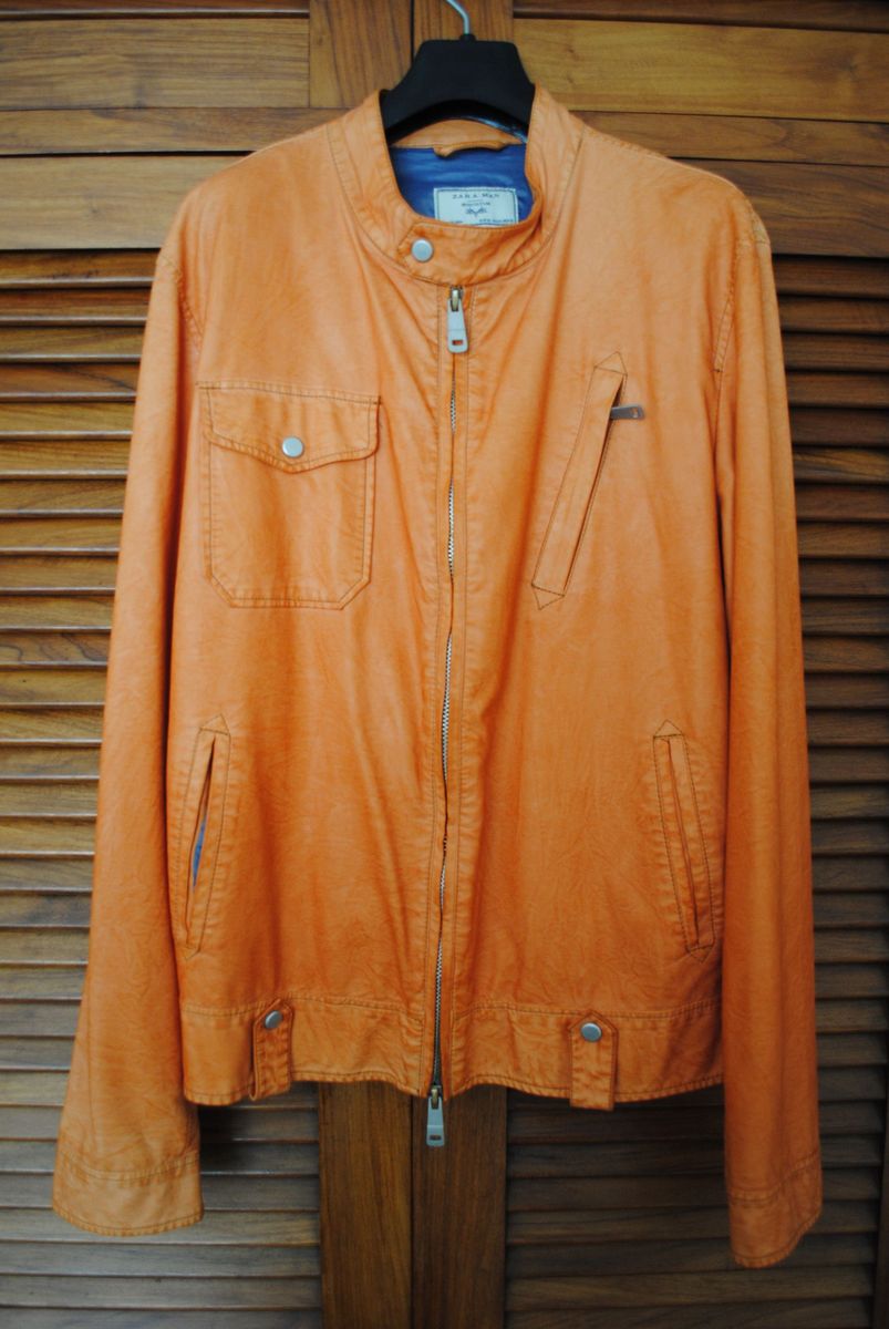 jaqueta de couro laranja