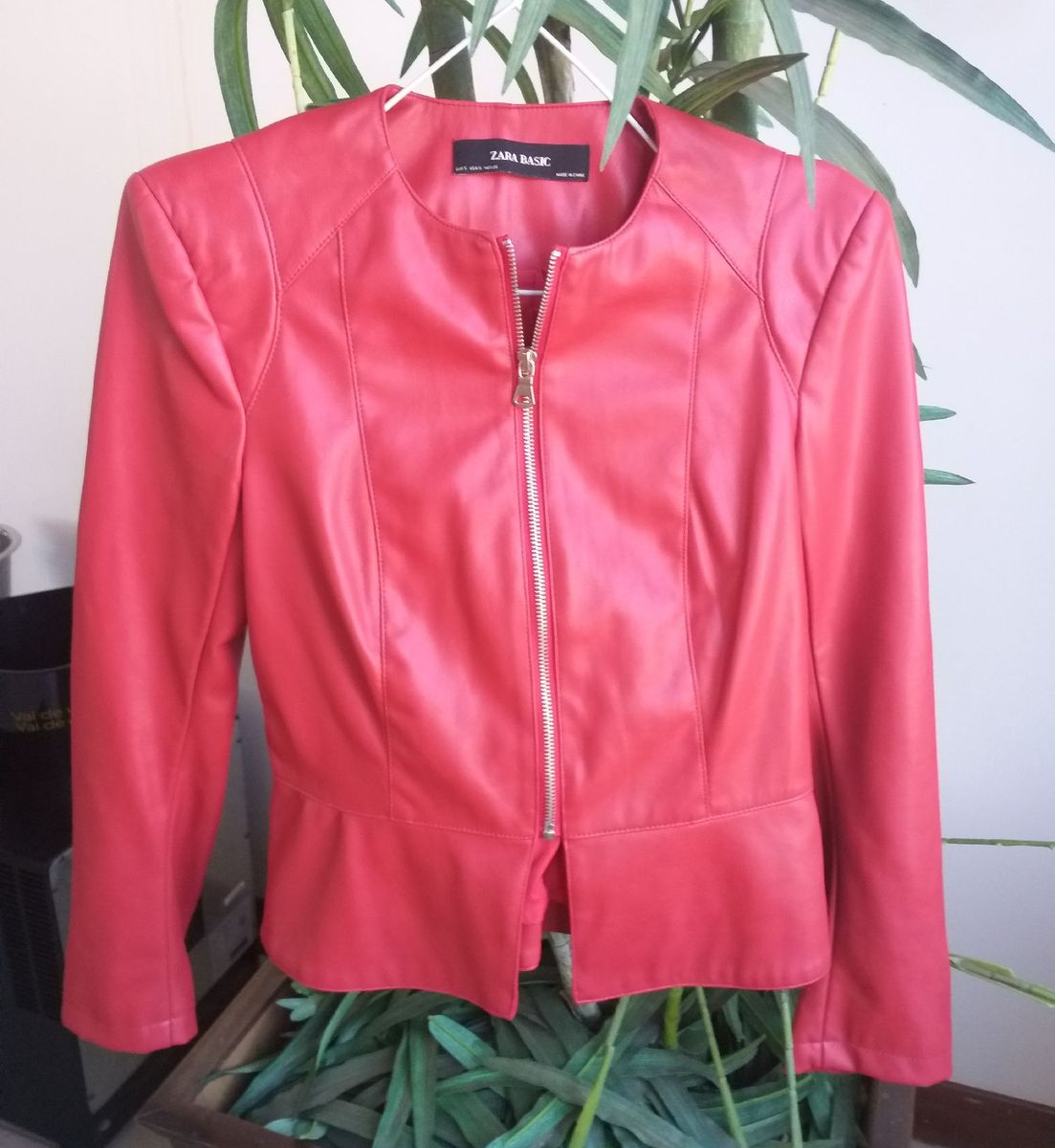 jaqueta vermelha zara