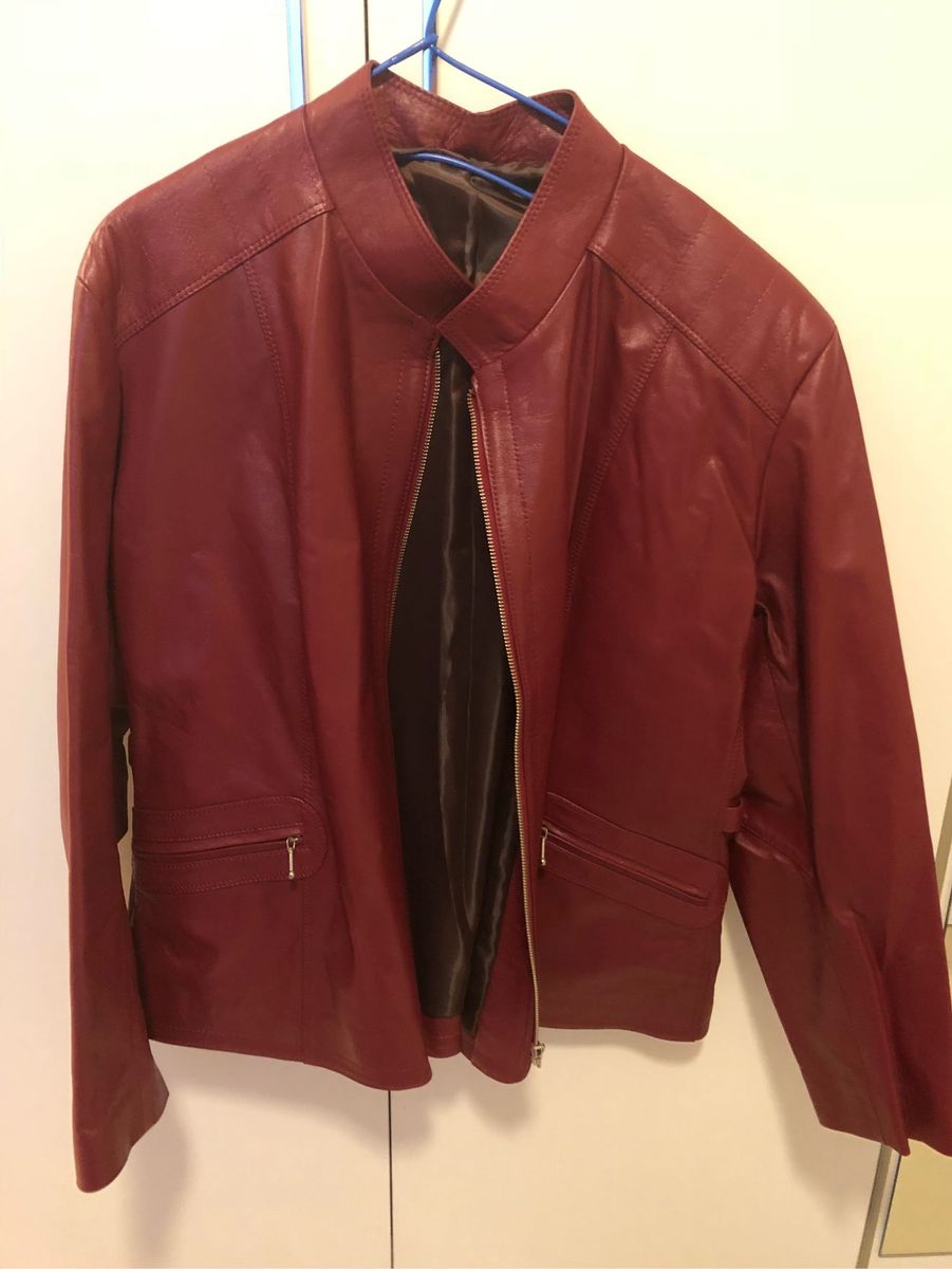 jaqueta de couro vinho feminina