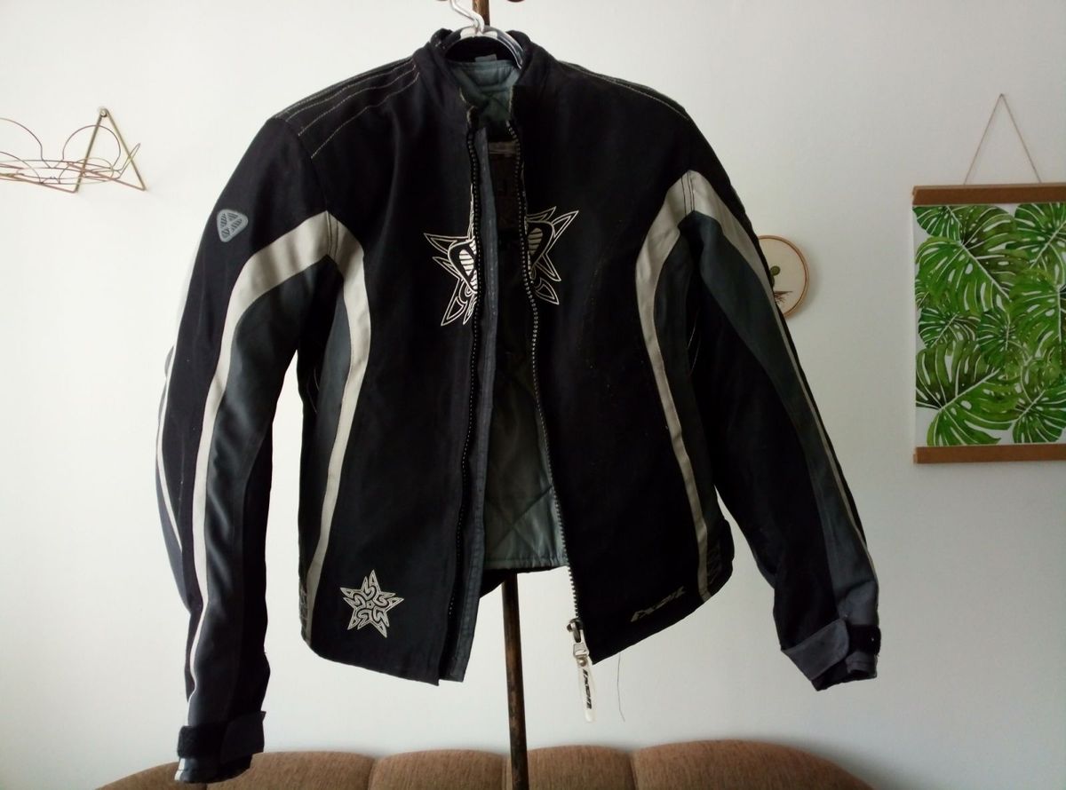 jaqueta de moto feminina usada