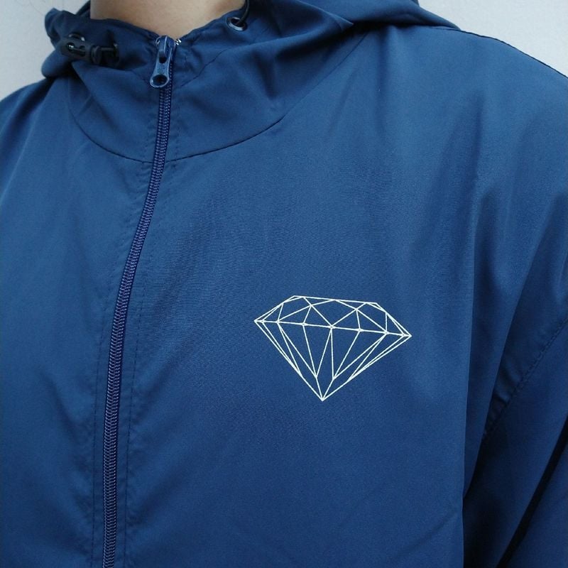 Diamond windbreaker top