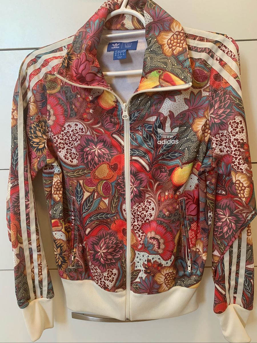 casaco da adidas florido