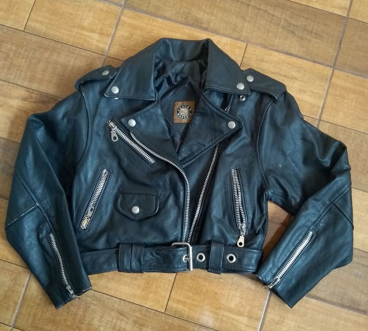 julian marcuir fechou