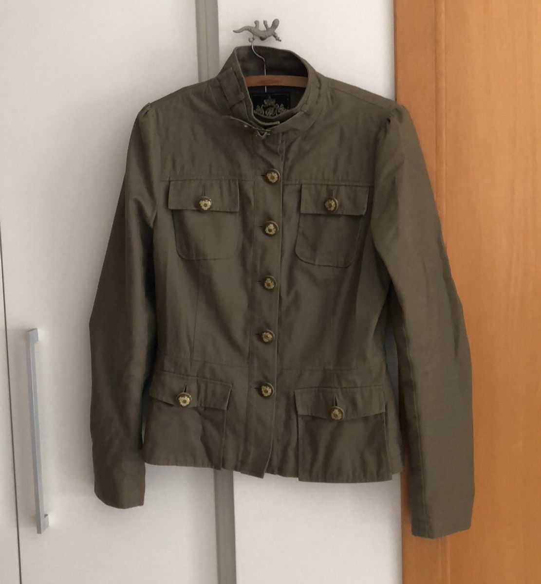 casaco feminino estilo militar