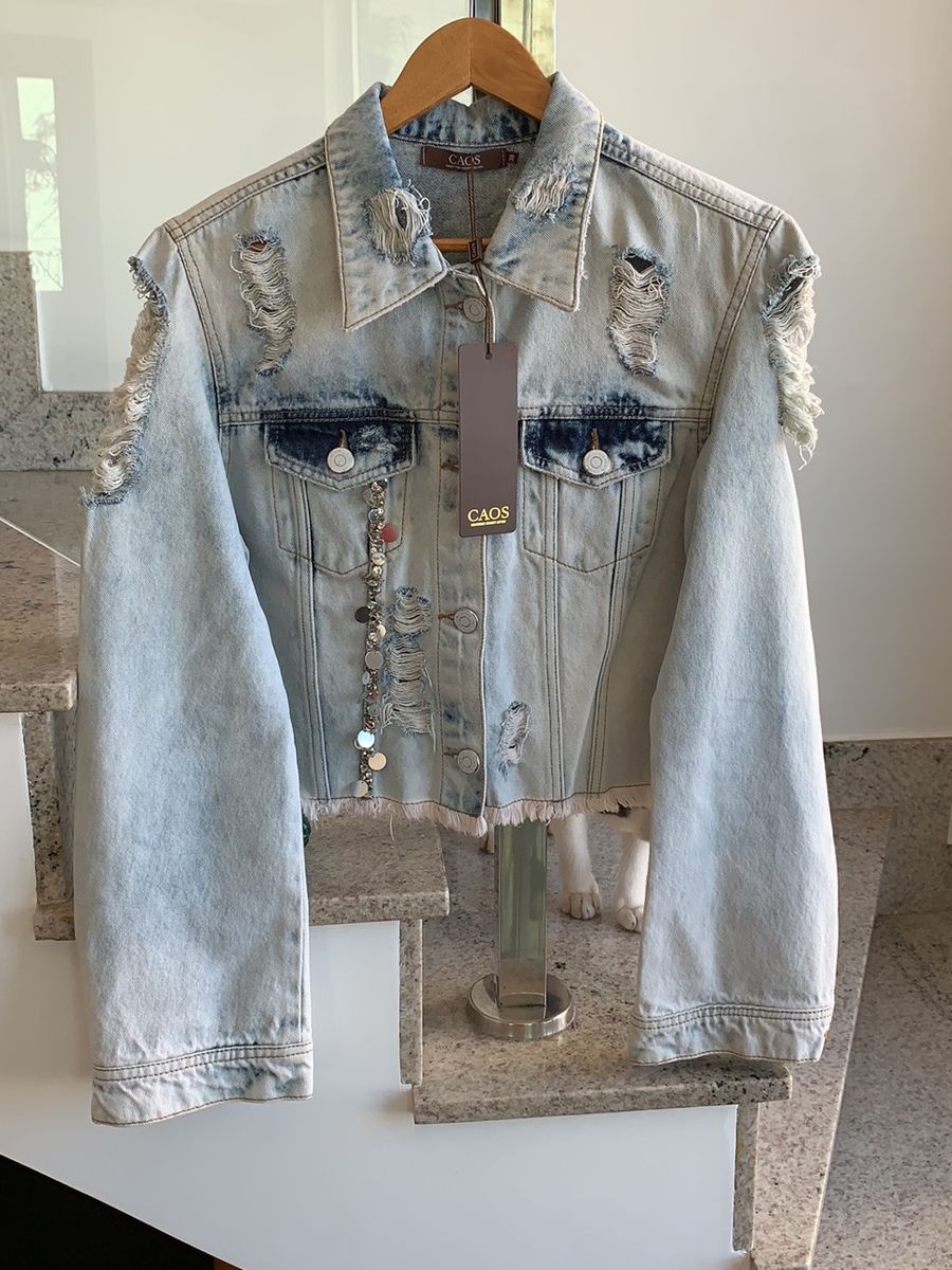 jaqueta caos bordada