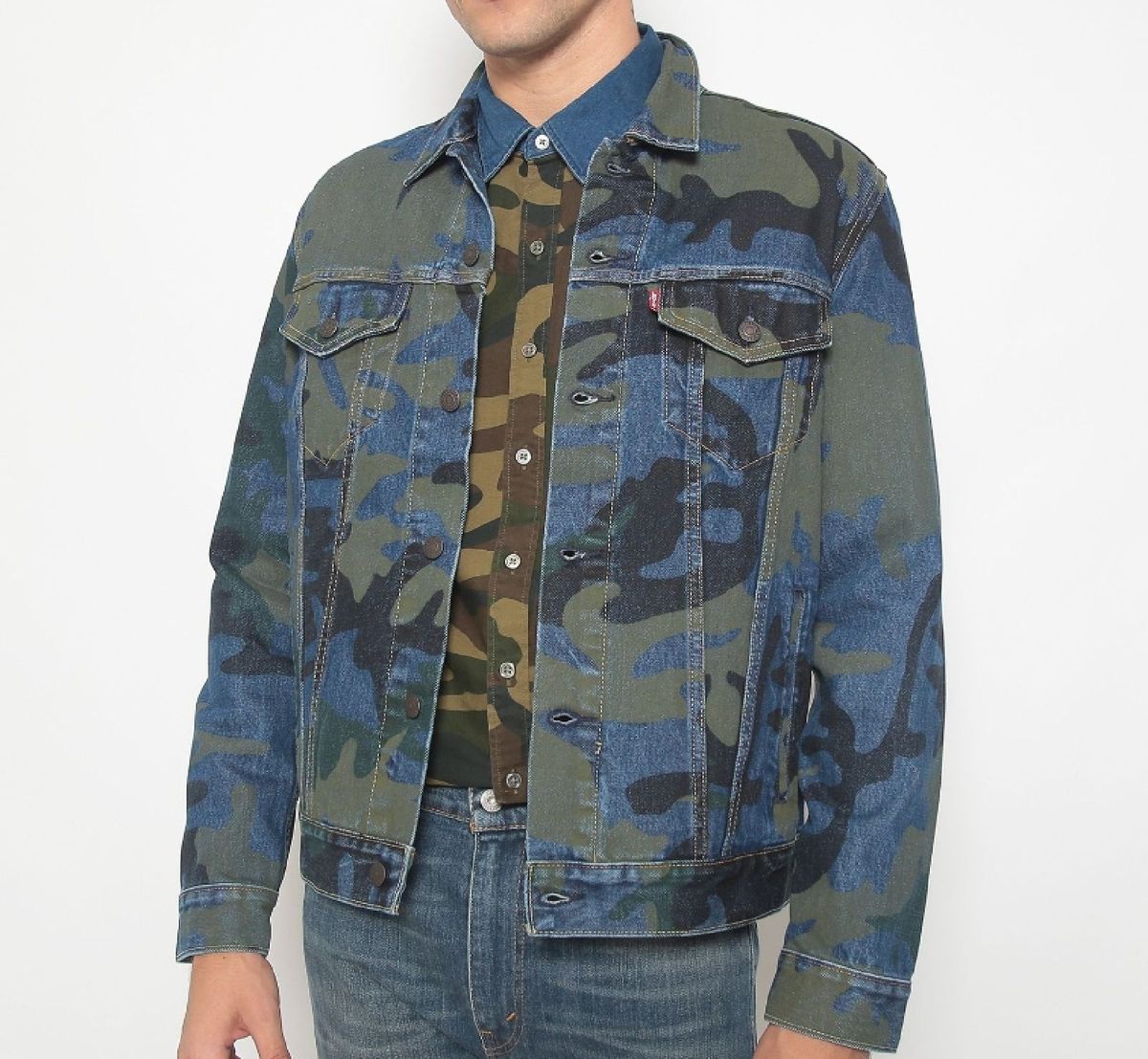 jaqueta camuflada jeans