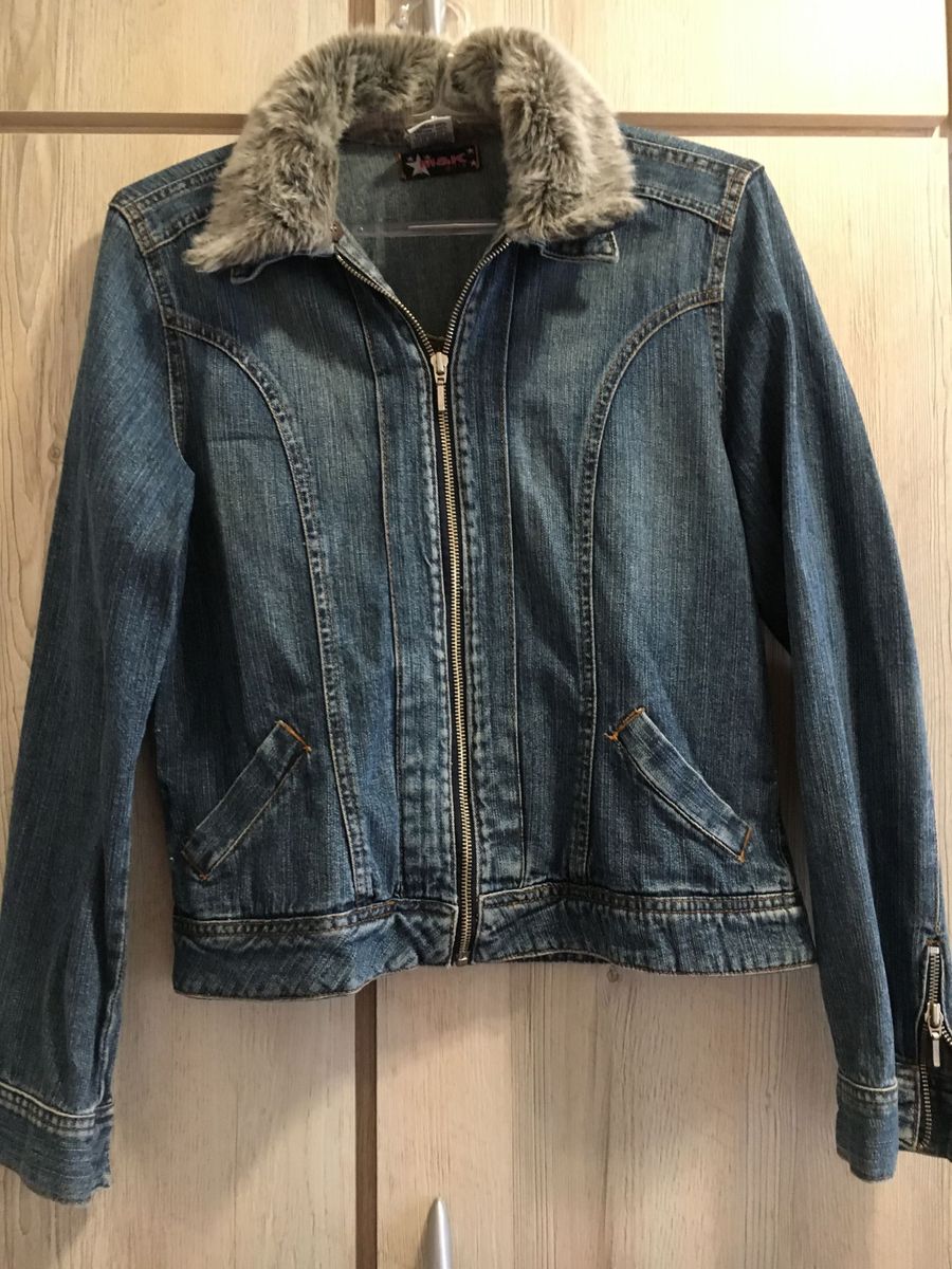 jaqueta jeans com gola de pelo