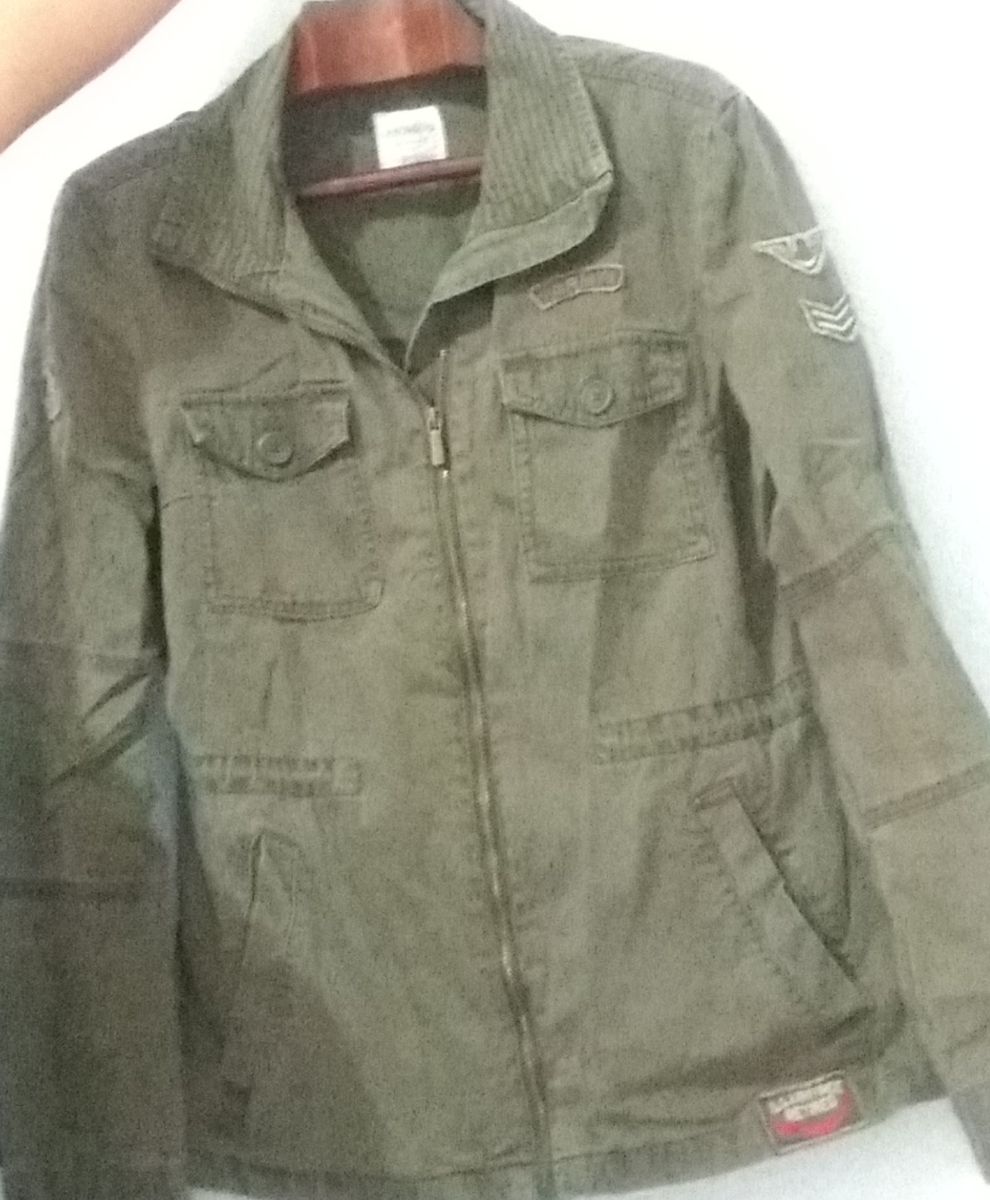 jaqueta jeans estilo militar