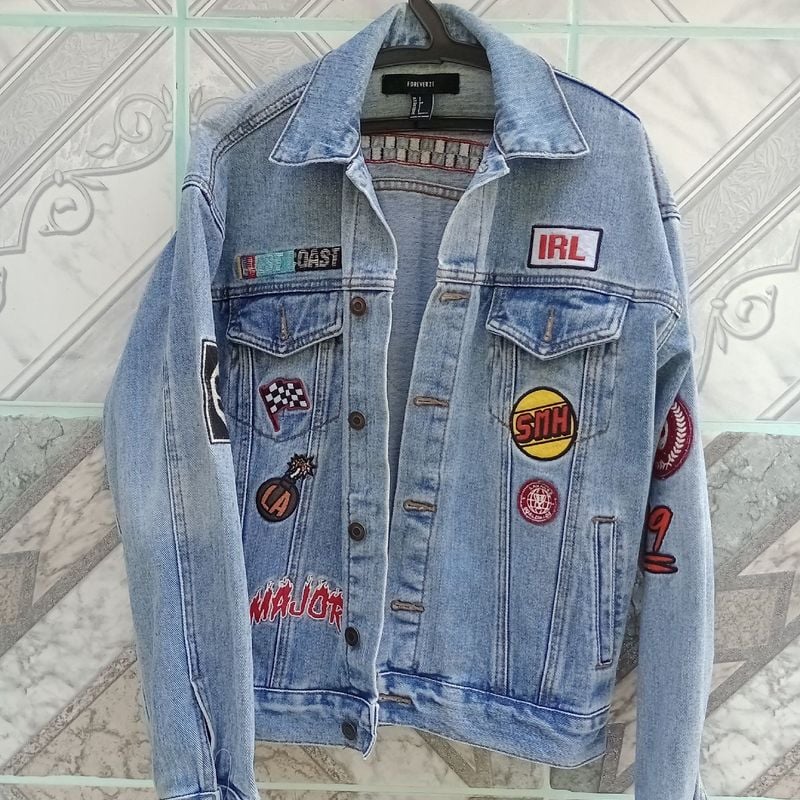 Jaqueta com patches store feminina