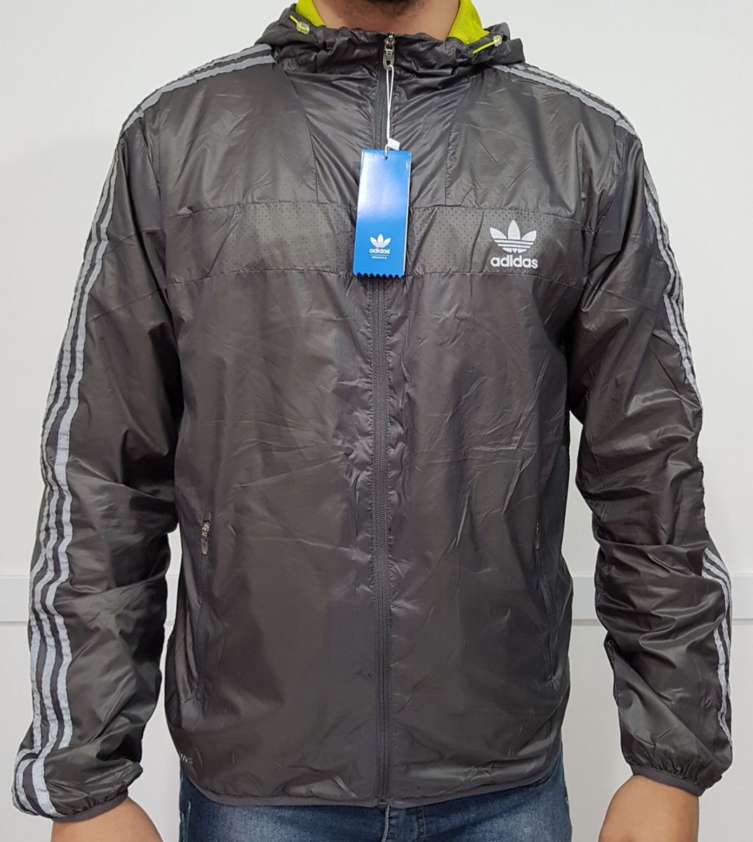 jaqueta impermeavel adidas masculina