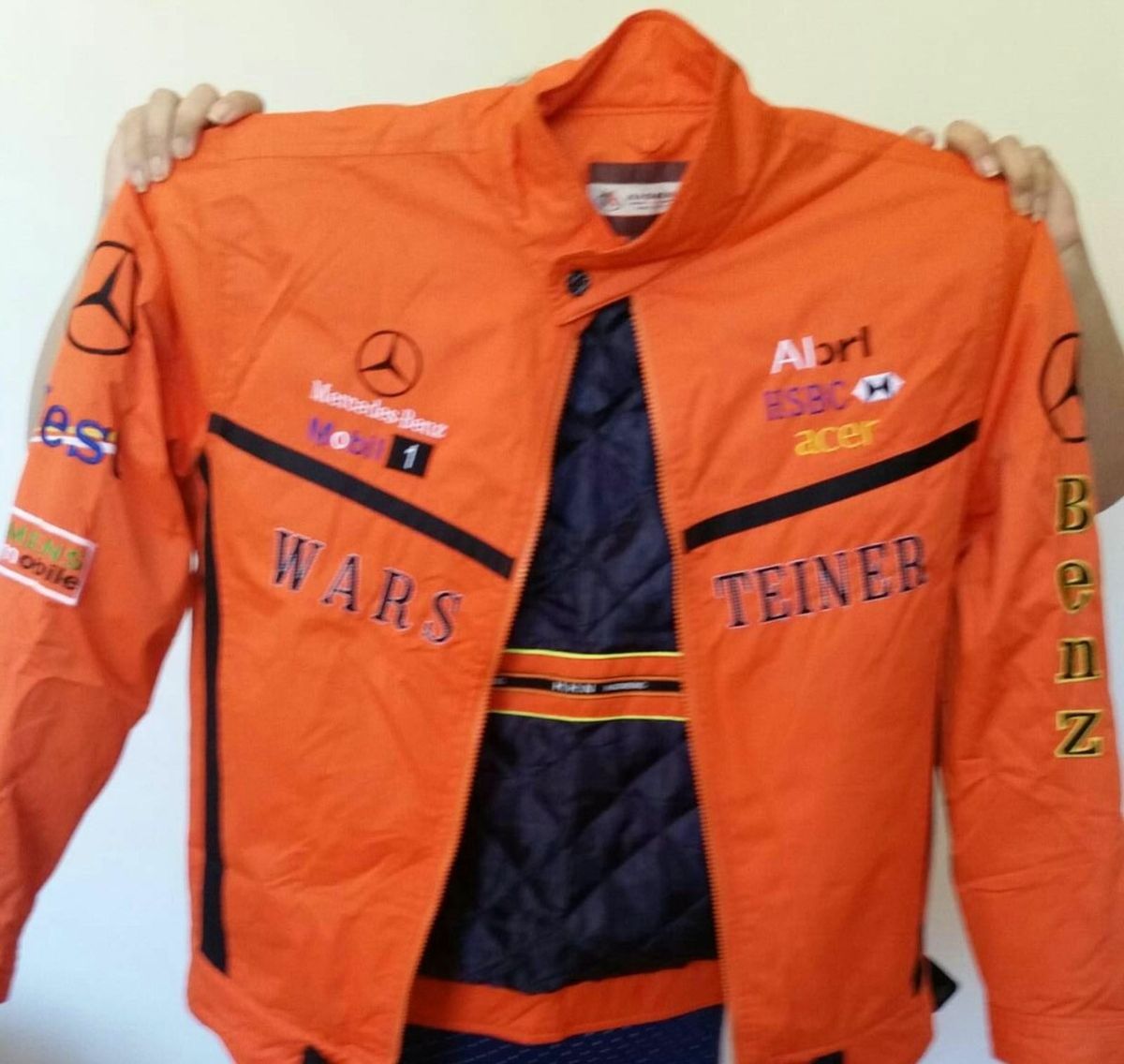 jaqueta da mercedes f1