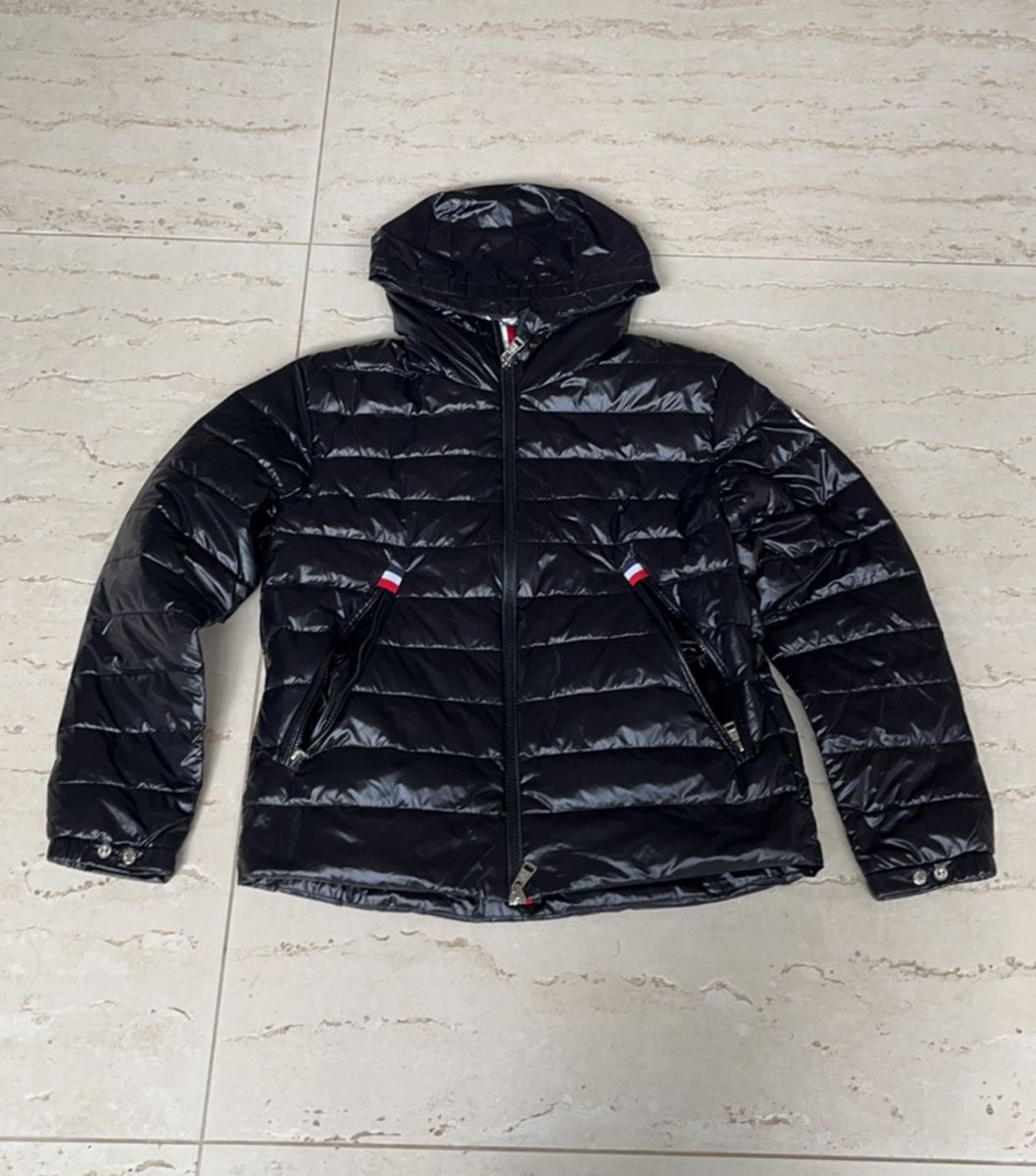 Jaqueta Moncler Preta Com Capuz Casaco Masculino Moncler Usado Enjoei