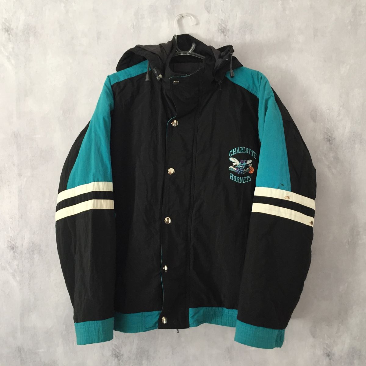 Jaqueta Nba Charlotte Vintage Overzised Importada Basquete / Basketball Casaco