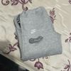 jaqueta nike club hoodie cinza. - jaquetas nike sportswear