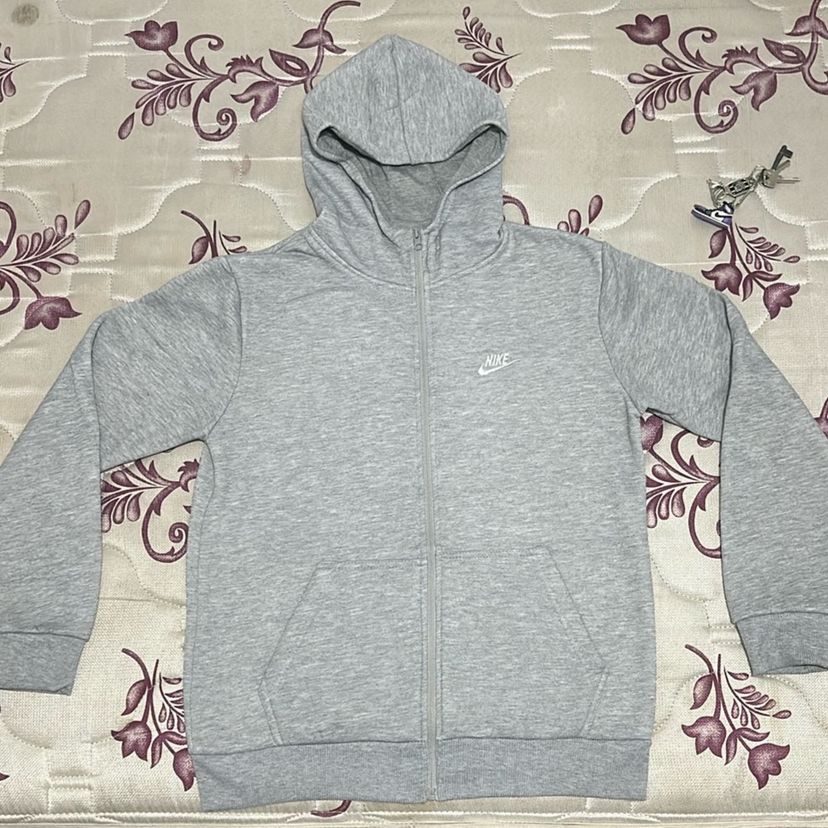 jaqueta nike club hoodie cinza. - jaquetas nike sportswear