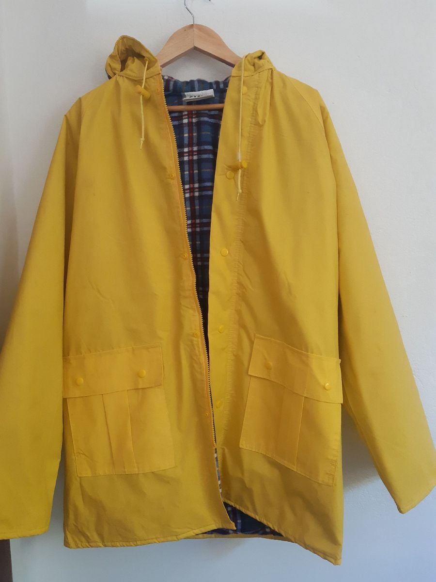 jaqueta impermeavel amarela