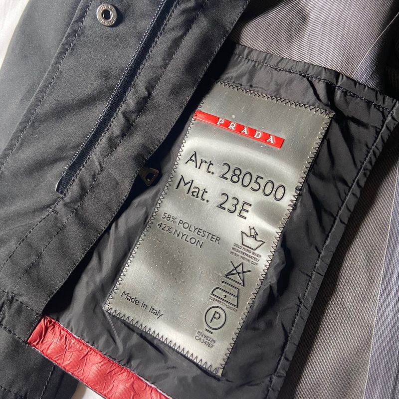 Jaqueta Prada Gore Tex | Prada Usado 96027925 | enjoei