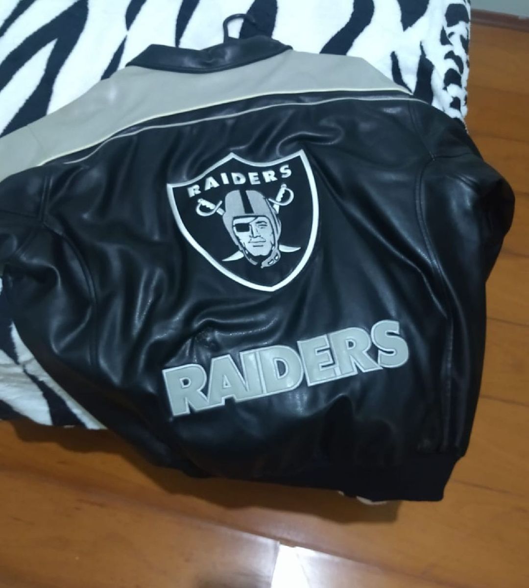 Jaqueta sales da raiders