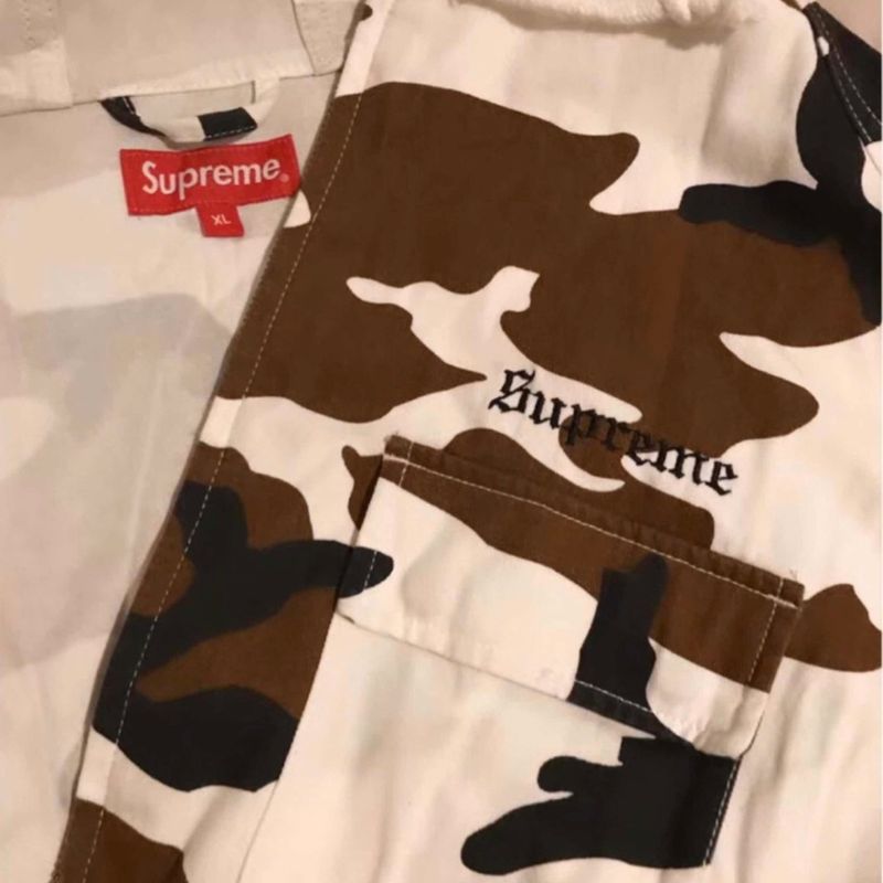 Casaco store supreme camuflado