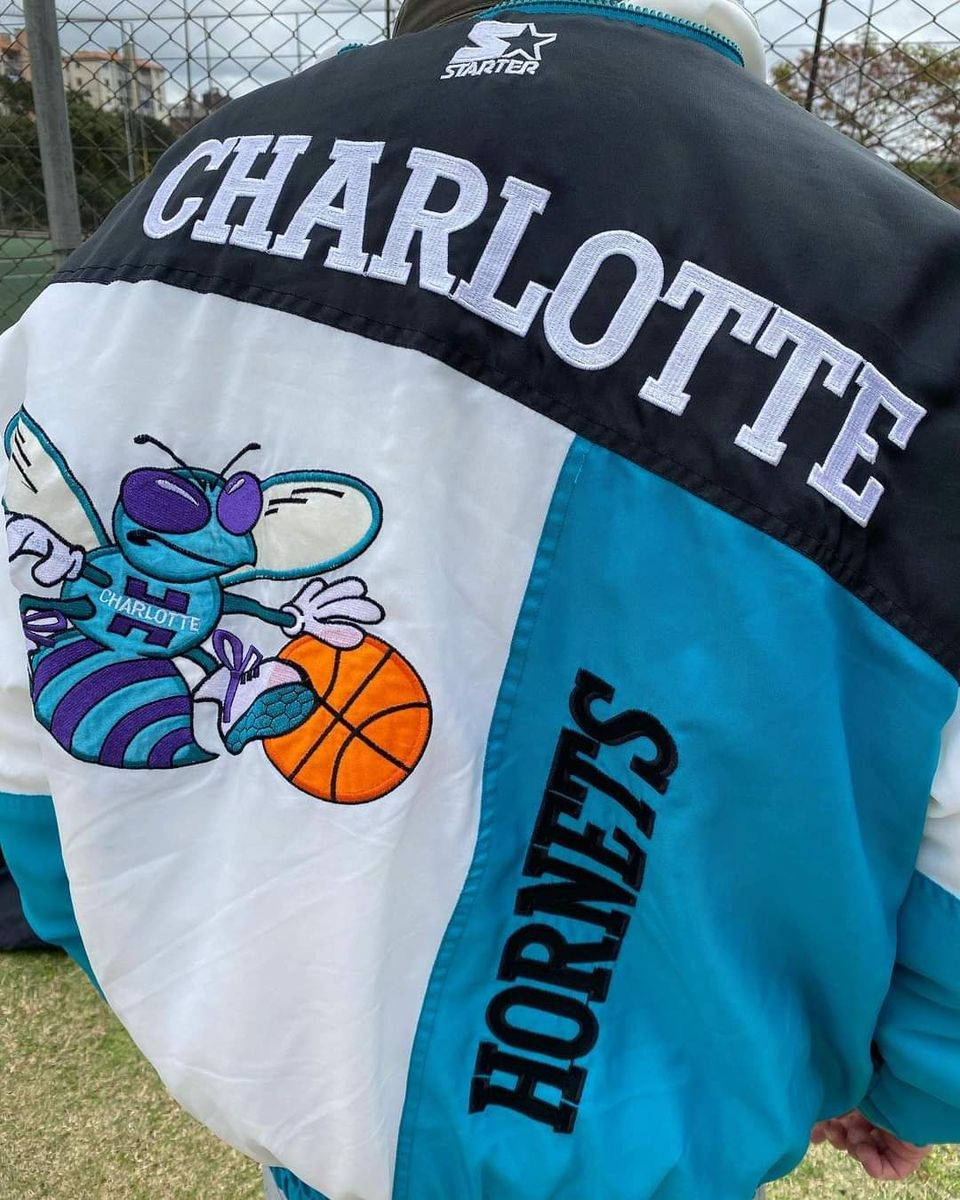 Jaqueta Vintage Anos 90 Starter do Charlotte Hornets. | Casaco ...