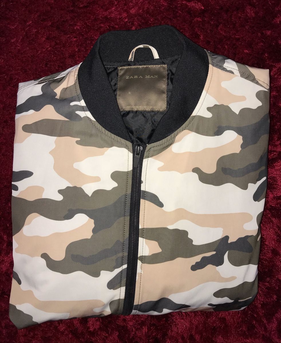 jaqueta camuflada zara