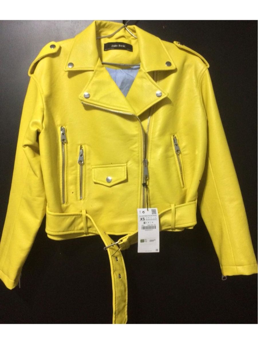 jaqueta amarela zara
