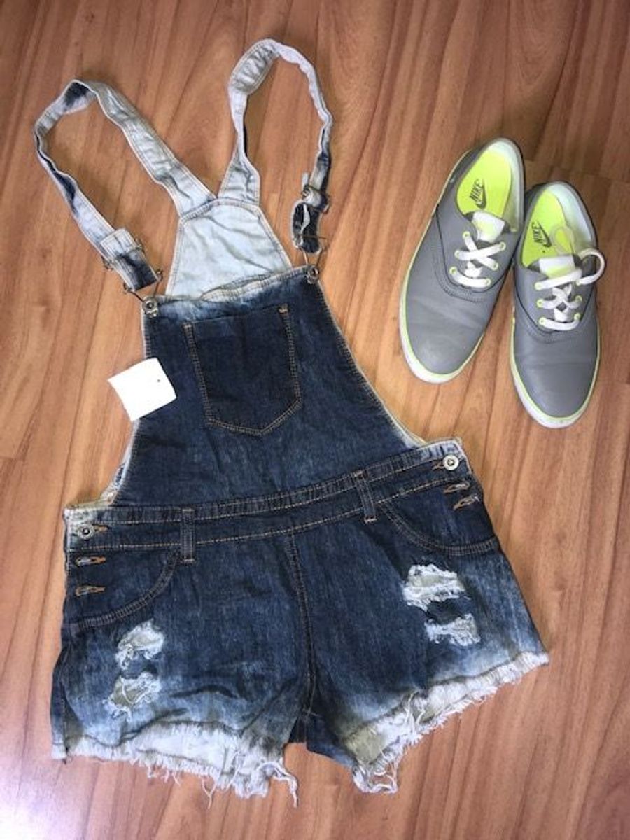 jardineira jeans feminina rasgadinha