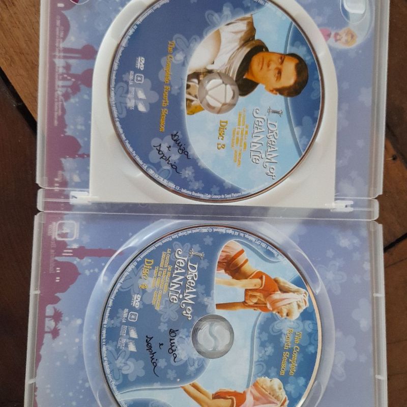 Dvd Jeannie É Um Gênio 4ª Temporada 4 Discos - Sony - Minissérie e Séries  de TV - Magazine Luiza