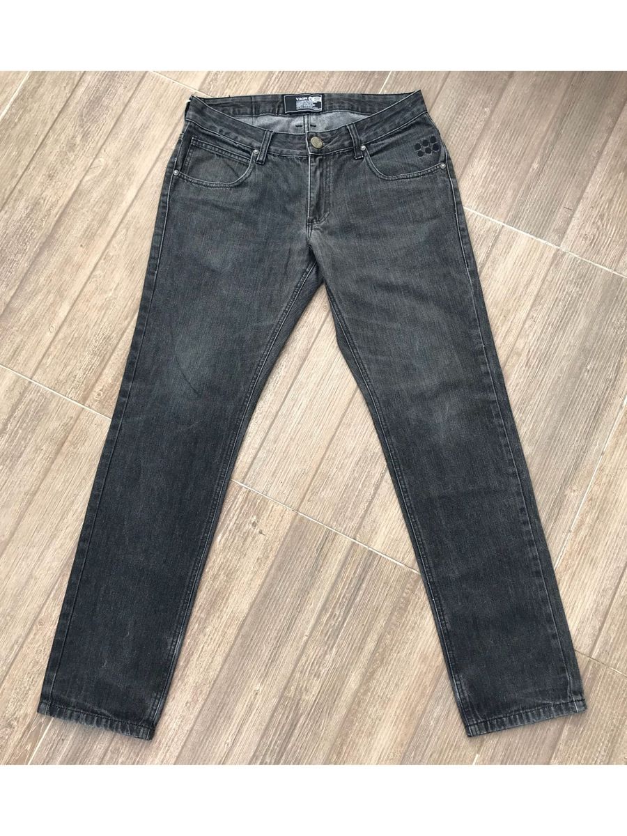 calça jeans cinza escuro masculina