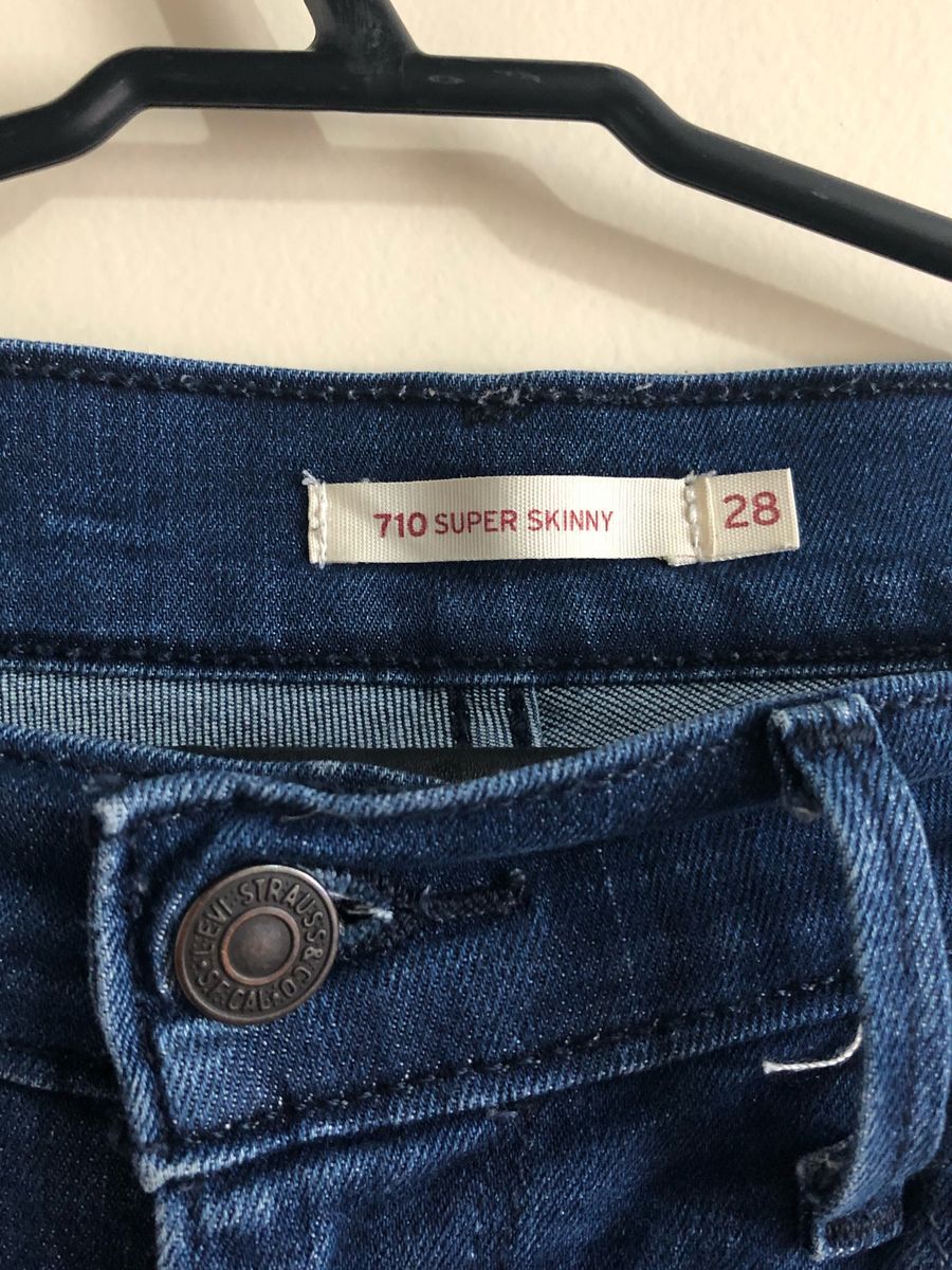 calça levis 710