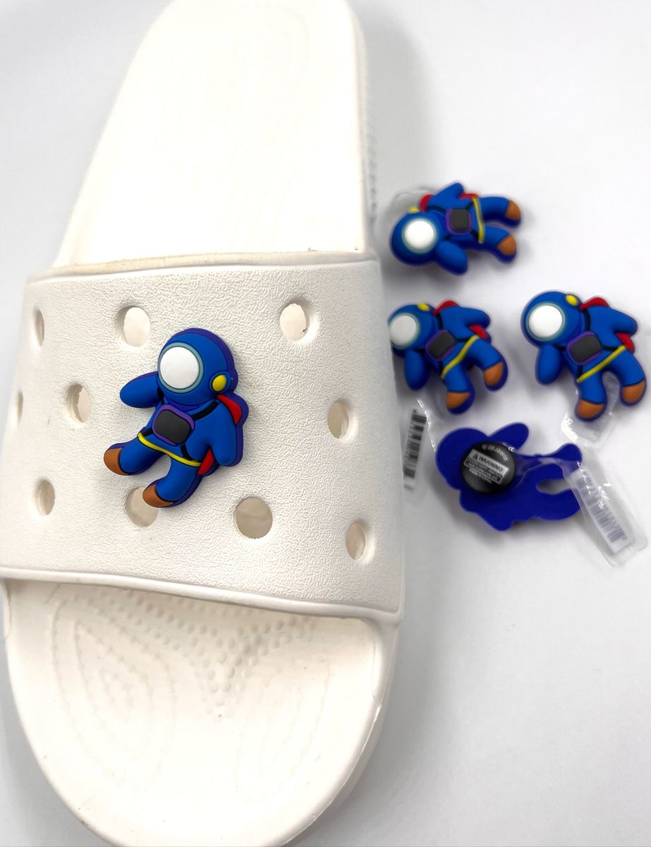 Jibbitz para Crocs, Astronauta Produto Masculino Crocs Nunca Usado