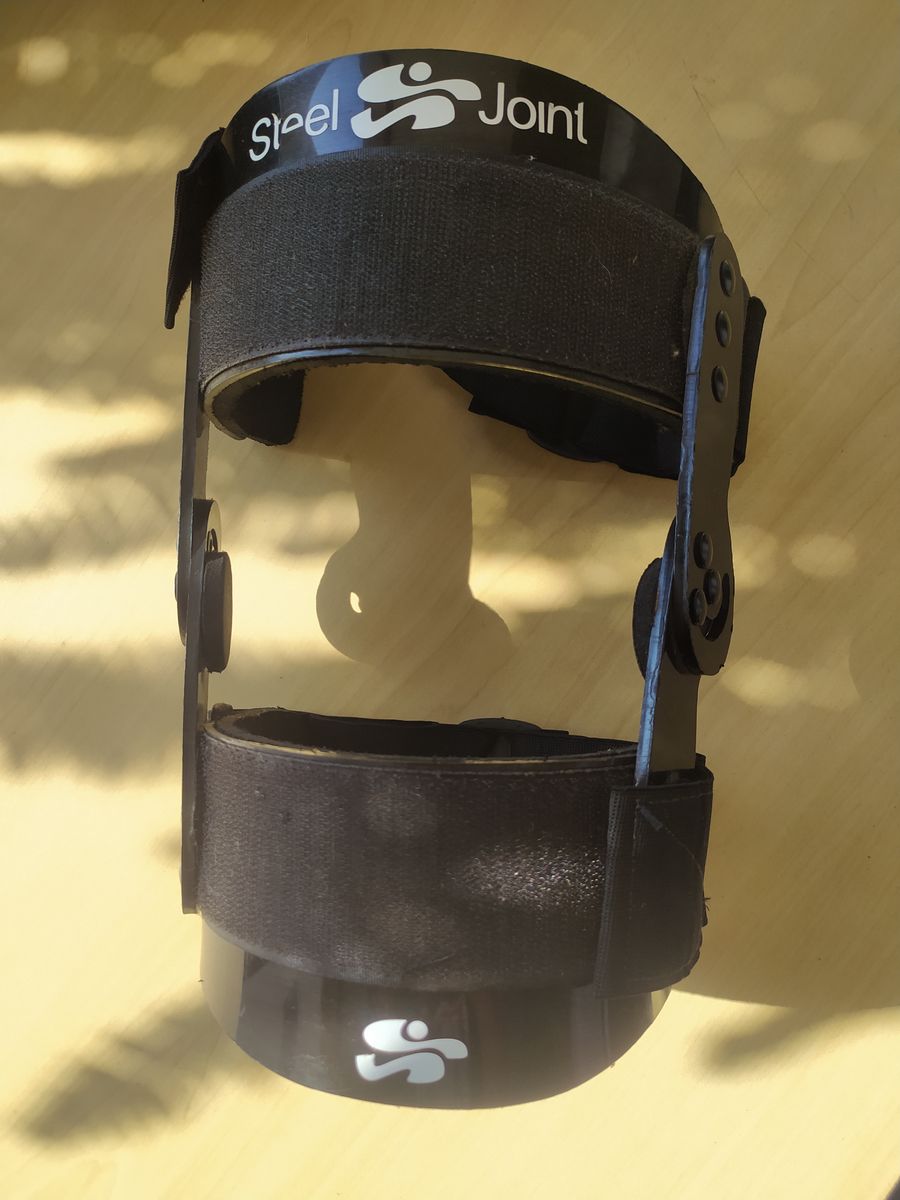 Joelheira Knee Brace Steel Joint Motocross, Wakeboard, Fisioterapia