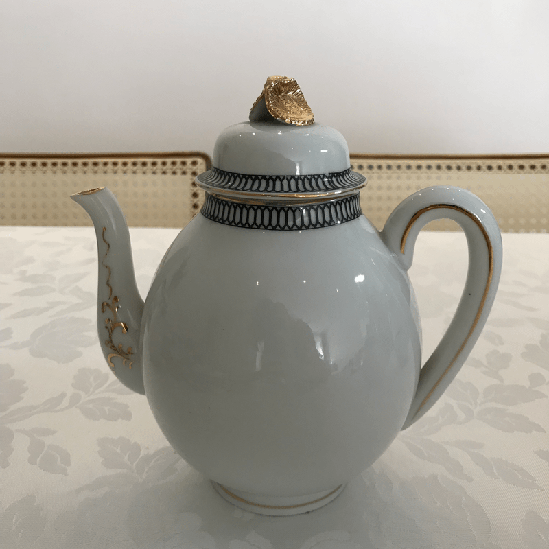 Jogo Antigo de Xícara Chá, Café e Bolo - Porcelana Casca de Ovo | Móvel de  Antiquário Porcelana Japonesa Usado 59087117 | enjoei