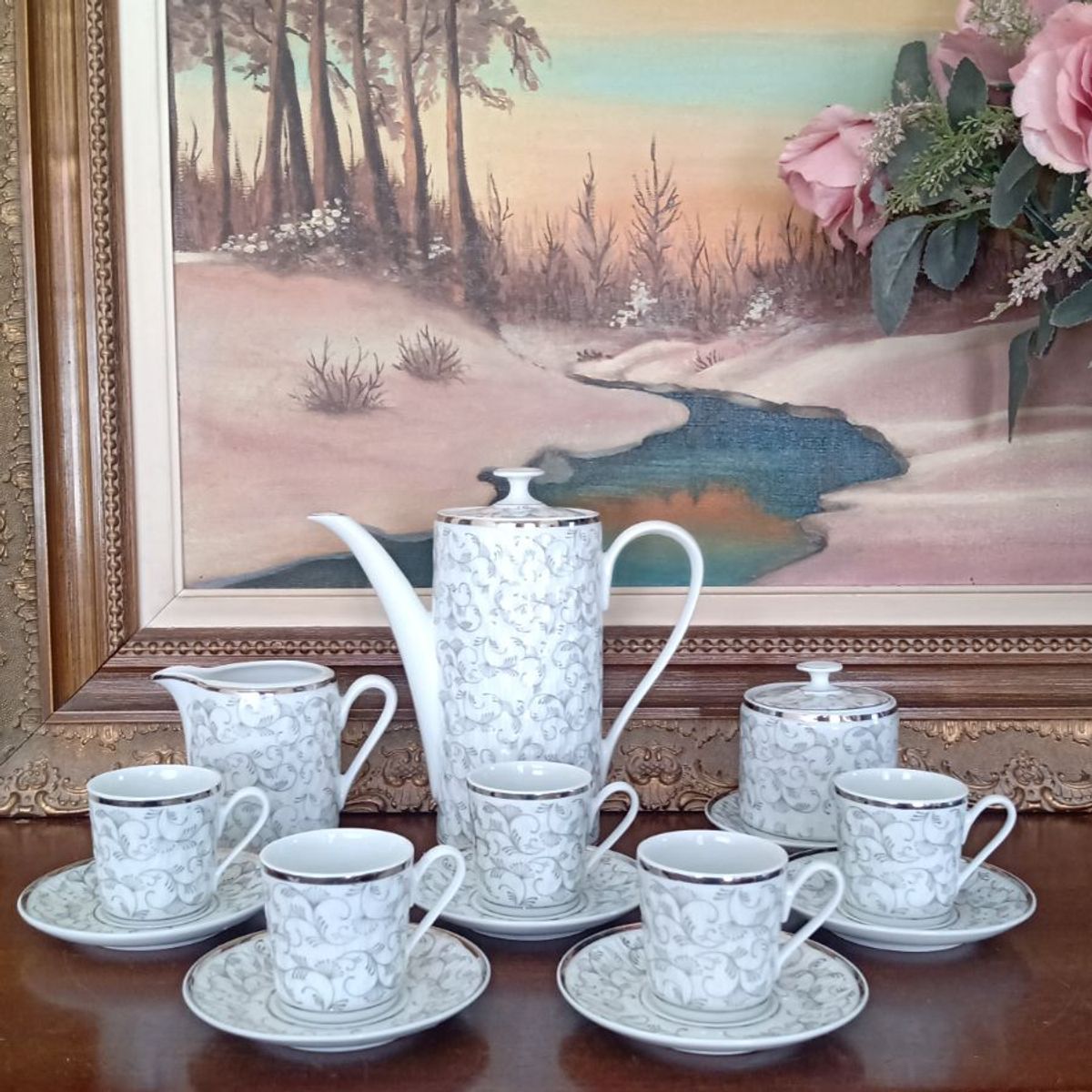 Jogo de Cafezinho em Porcelana Real | Móvel de Antiquário Real Usado ...