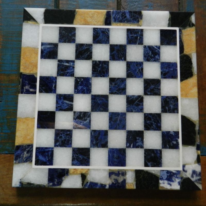 LC MÁRMORES - SÃO BRÁS DE ALPORTEL: Mesa, tampo em moleanos com jogo de  xadrez em mármore e granito.