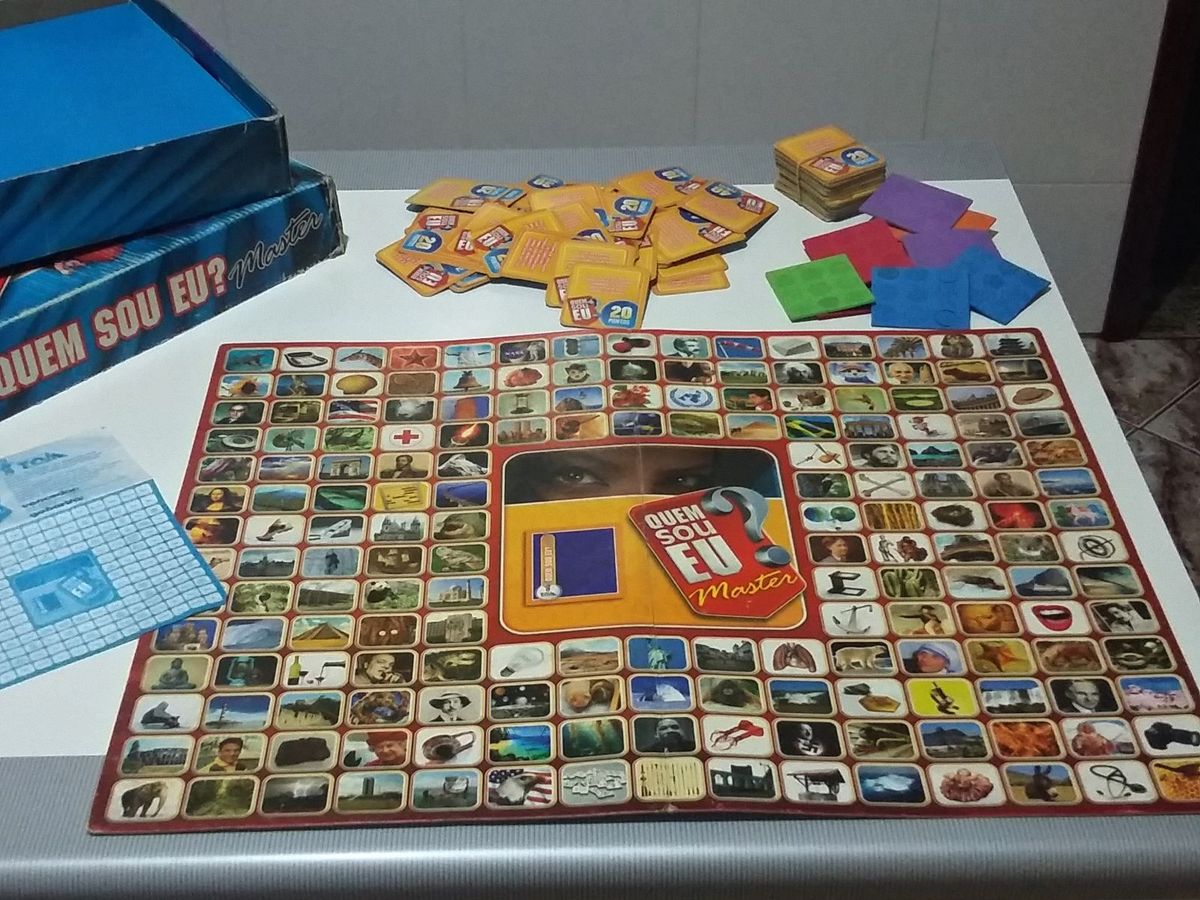 Jogo Quem Sou Eu Master Jogo De Tabuleiro Brinquedos Toia Usado Enjoei