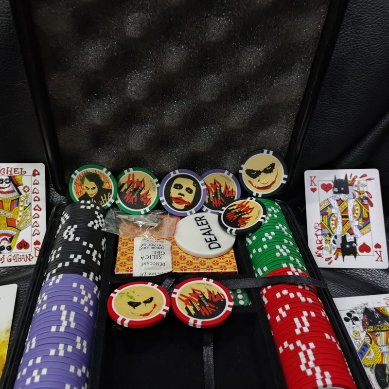 Jogo The Dark Knight Joker Poker Set | Dc Comics Nunca Usado